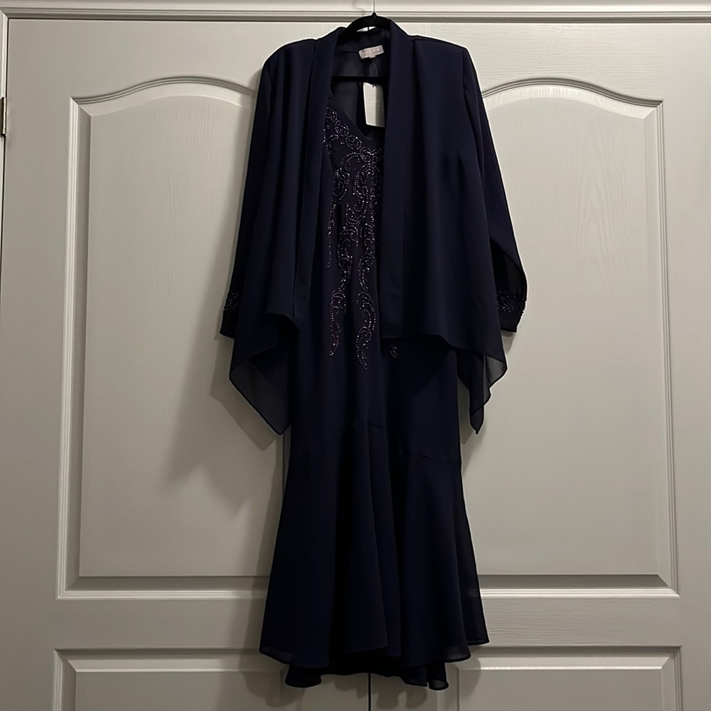 Elegant Navy Evening Dress with Beaded Detail